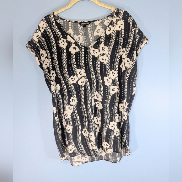Express Navy/Cream V-Neck Dolman Sleeve Top - Picture 2 of 6